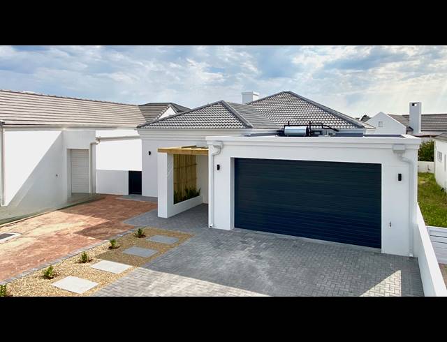 3 BEDROOM HOUSE FOR SALE IN SHELLEY POINT